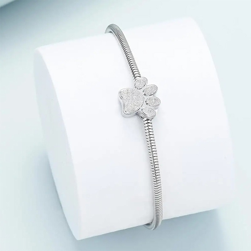 Handmade Bamboo Pet Ashes Bracelet with Essential Oil