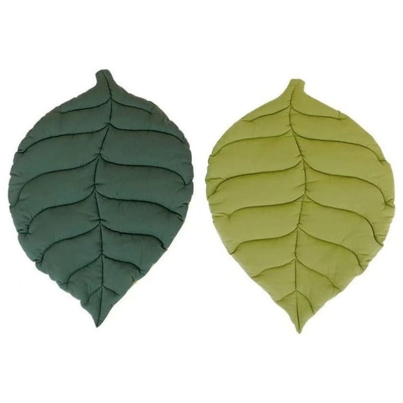 Leaf-Shaped Comfortable Pet Bed for Cats