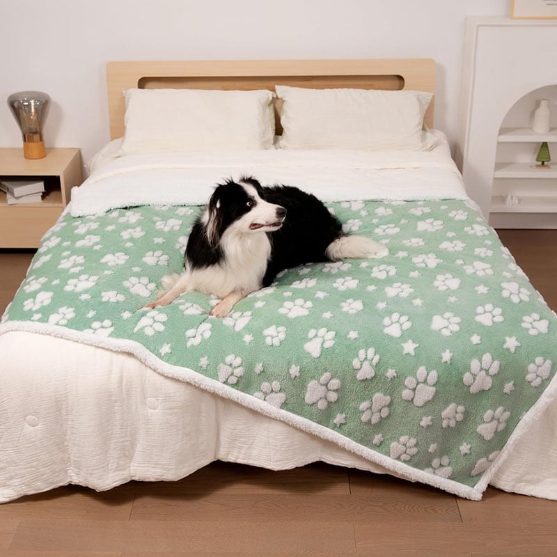 Sherpa Lined Waterproof Kennel Blanket