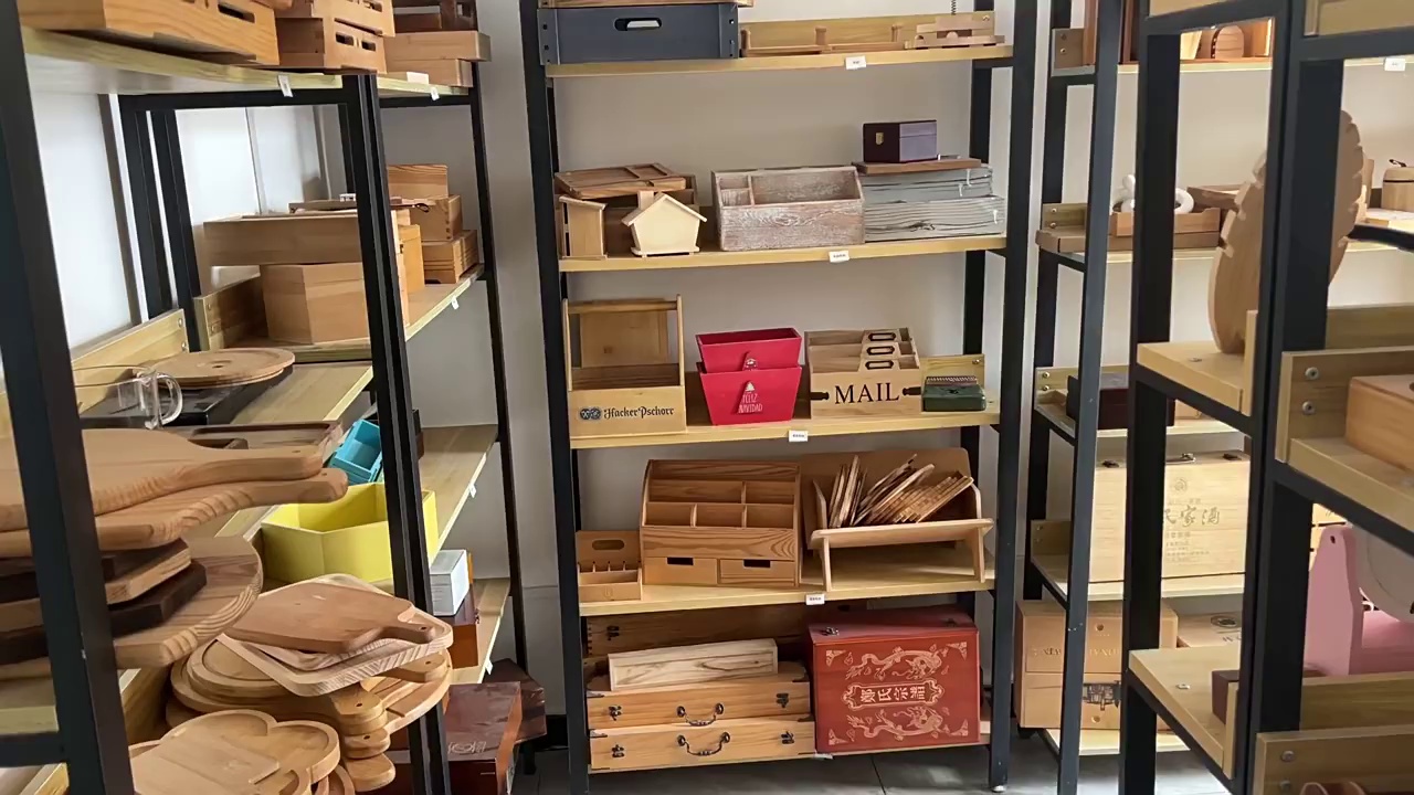 Outdoor Wooden Chicken Coop with Rain Shelter