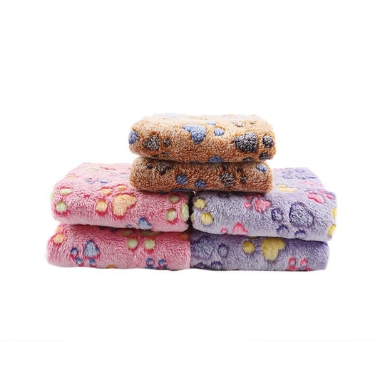 Coral Fleece Pet Blanket for Year-Round Warmth